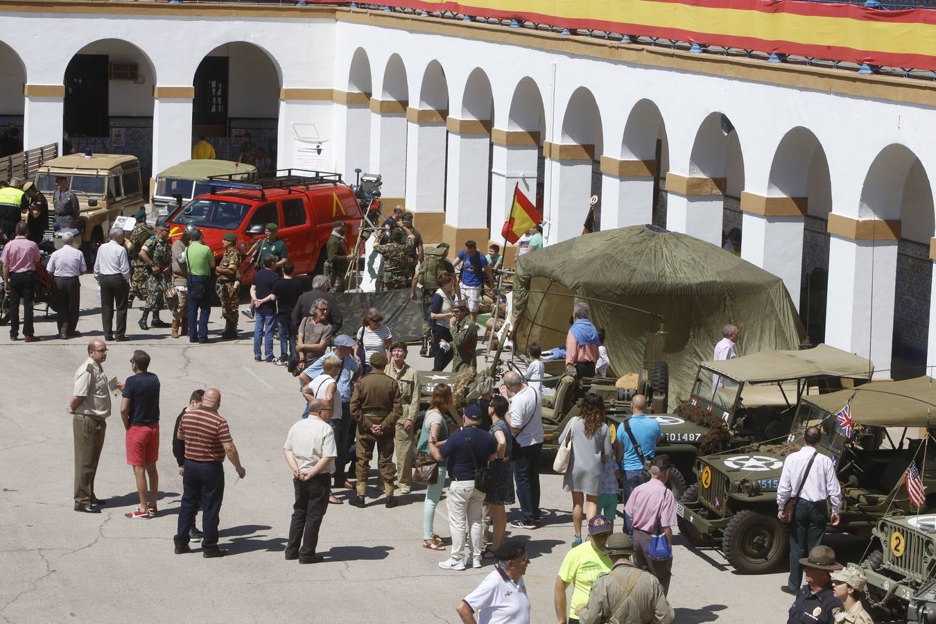 Fotos de la jornada de puertas abiertas del Museo Militar de Valencia