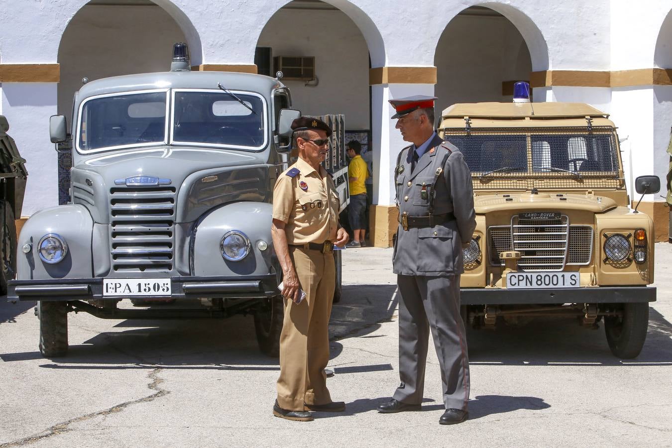 Fotos de la jornada de puertas abiertas del Museo Militar de Valencia