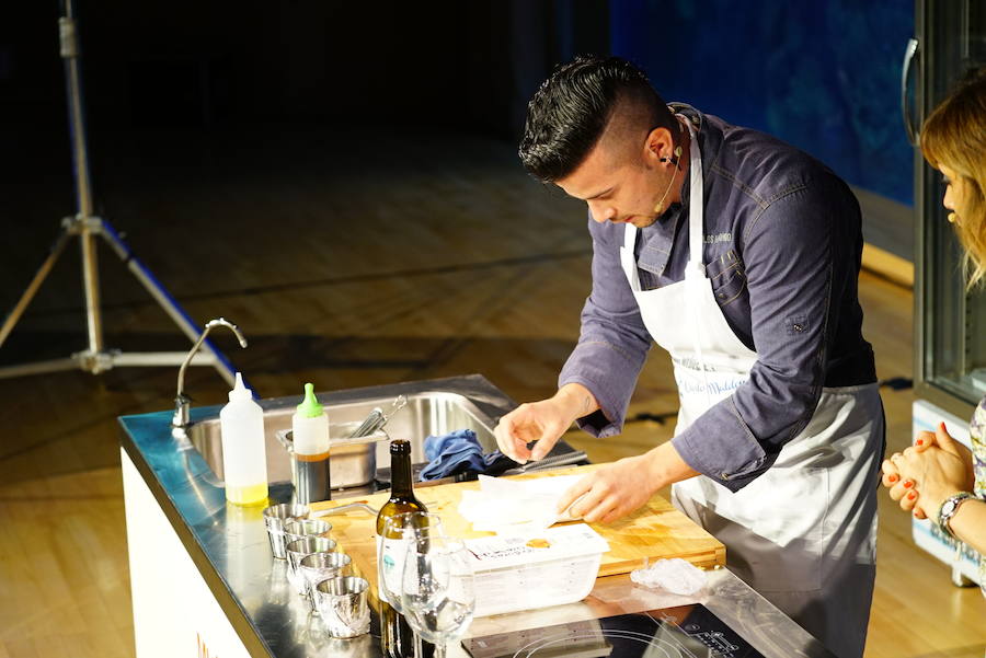 Fotos de &#039;showcooking&#039; con medusas en el Oceanogràfic de Valencia