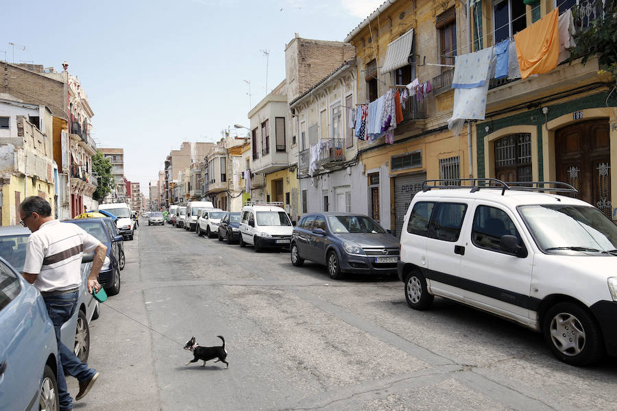 Fotos de chatarrerías ilegales en el Cabanyal de Valencia