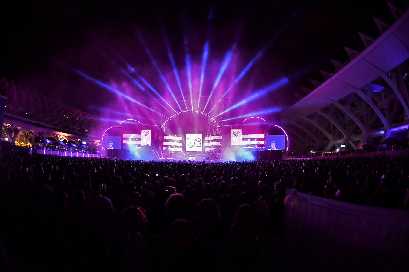 Fotos del festival Love The 90s en la Ciudad de las Artes y las Ciencias