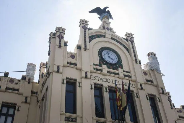  Interior de la estación del Norte, ayer. 