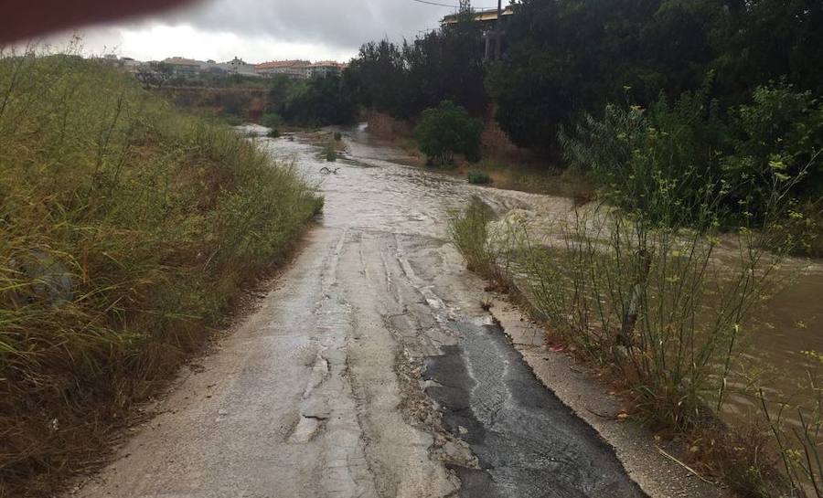 Las lluvias en Dénia superan los 79 litros y obligan a cerrar varios caminos