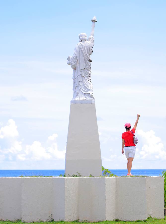 Fotos de la playa Tumon en la isla de Guam