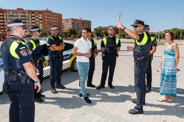 Visita a la plaza Mayor de Mislata. 