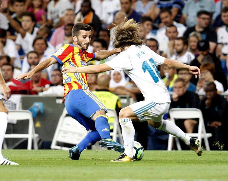 Real Madrid y Valencia se enfrentaron en el Bernabéu en la 2ª jornada de Liga.