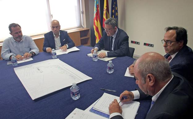 El Presidente de la Generalitat Valenciana, Ximo Puig, preside la reunión del Comité Institucional de la Volvo Ocean Race.