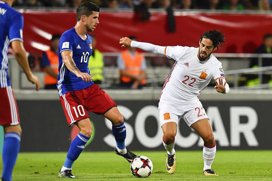 'La Roja' golea sin piedad a Liechtenstein y se acerca al Mundial tras la victoria más abultada de su historia como visitante.