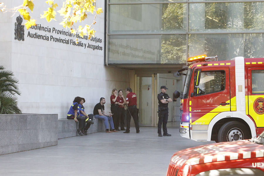 Fotos del incendio de la Ciudad de la Justicia