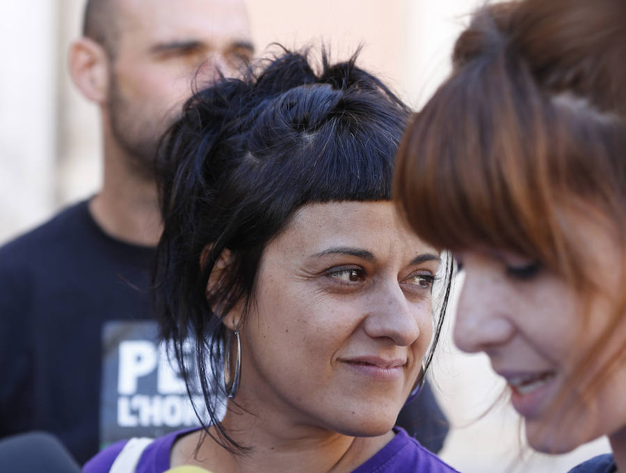 Fotos del acto de la CUP en la Plaza de la Virgen