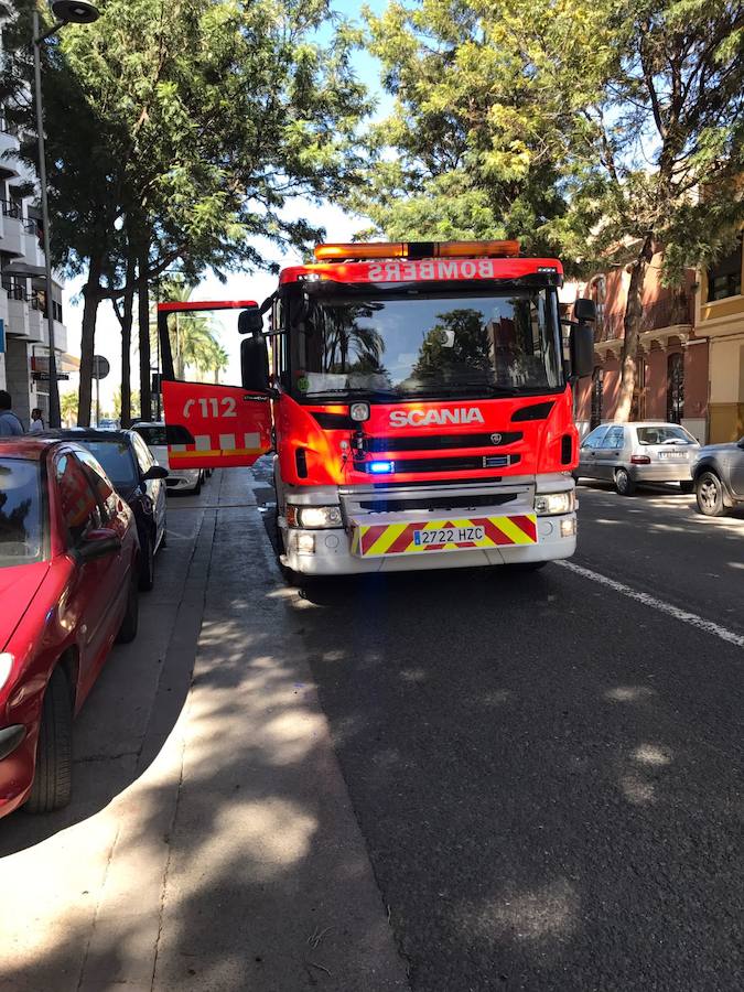 Fotos del incendio de un garaje en Catarroja