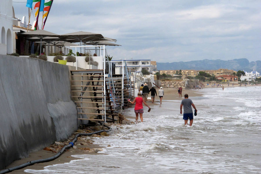 Fotos de la playa de Les Deveses en Dénia