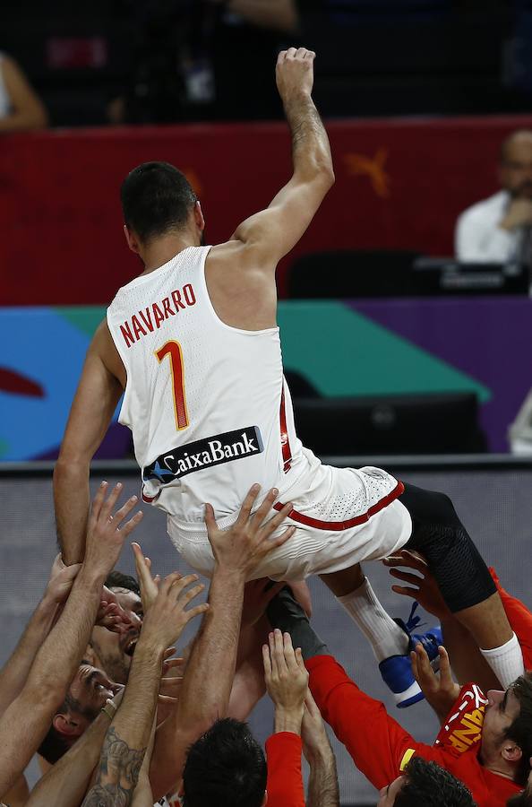 La selección española de baloncesto venció a Rusia en el duelo por el metal y último encuentro de Juan Carlos Navarro como internacional.