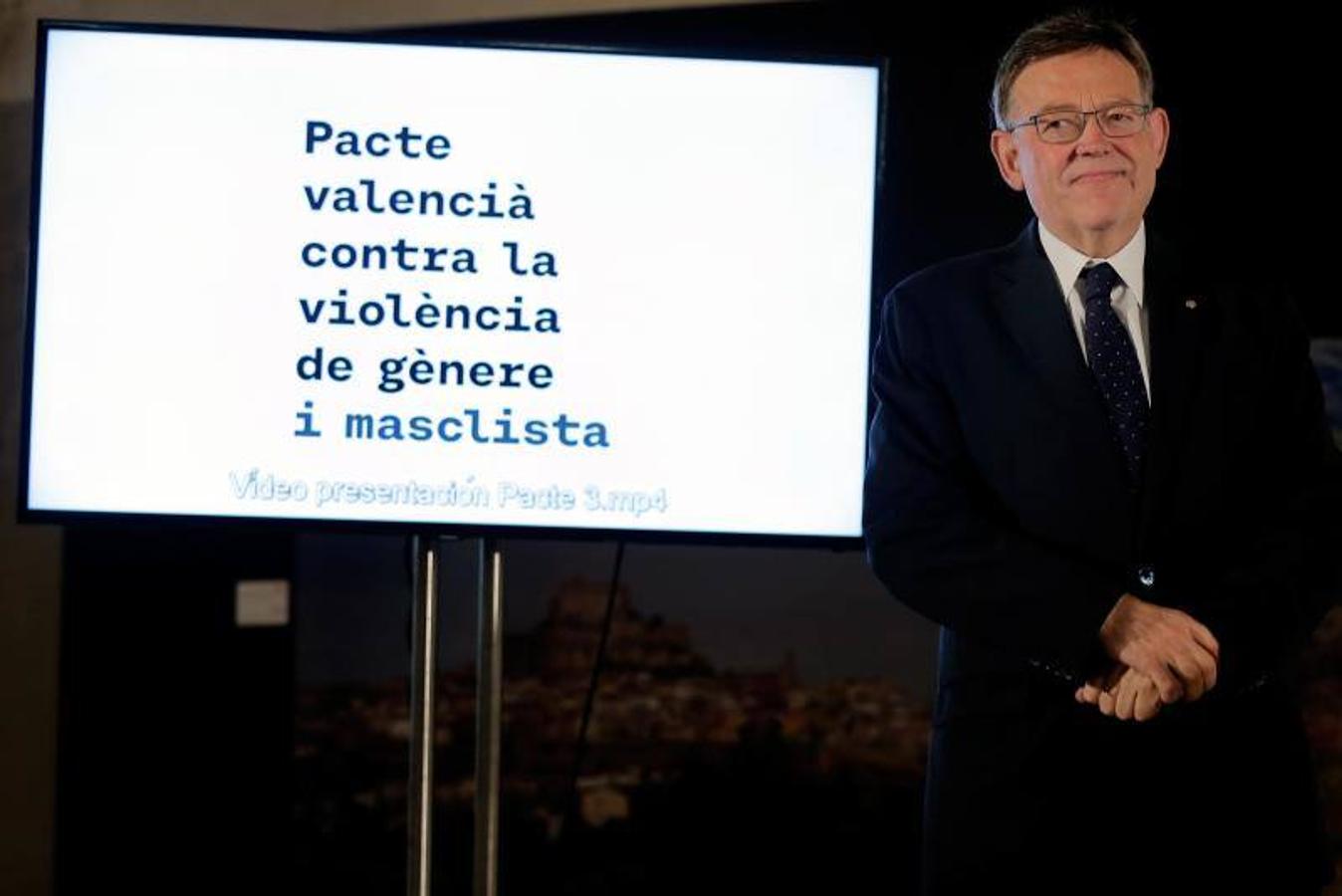 Fotos de la firma del Pacto contra la Violencia de Género en la Comunitat Valenciana