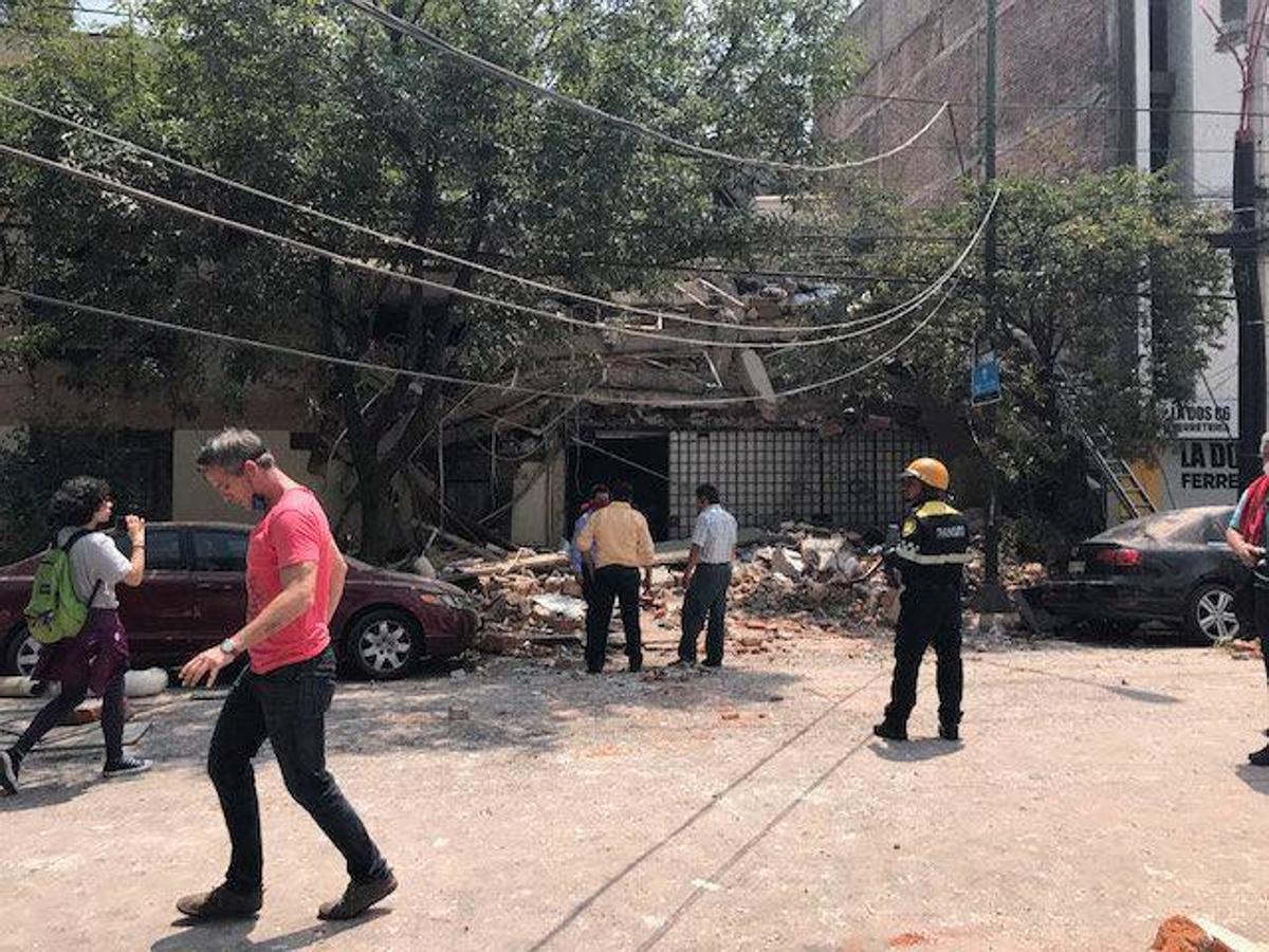 El temblor, de magnitud 6,8, se produce apenas dos horas después de que la ciudadanía saliera a las calles de todo el país en un simulacro conmemorativo del temblor de 1985