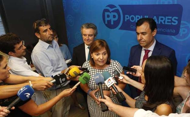 Isabel Bonig, en el interior de la sede del PPCV. 