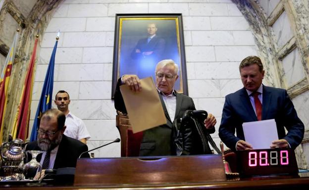 Joan Ribó, durante el debate. 