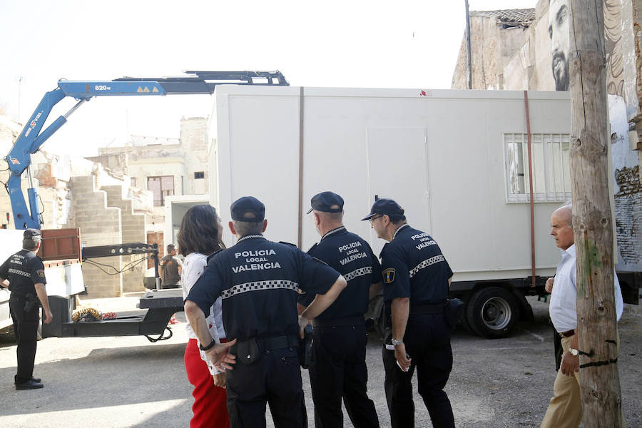 Fotos del retén de la Policía Local en el Cabañal