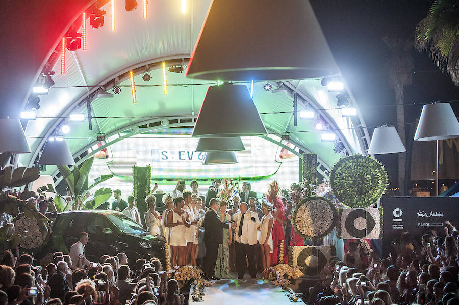 Fotos del desfile de Francis Montesinos en Valencia