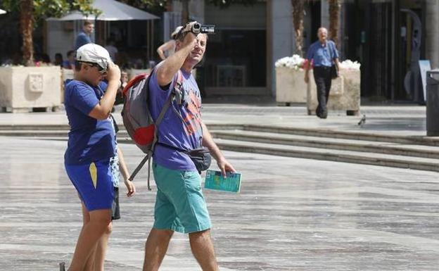 El gasto de los turistas extranjeros crece hasta los 96 euros diarios