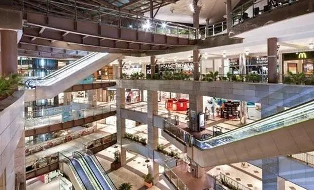 Centros comerciales abiertos en Viernes Santo en Valencia