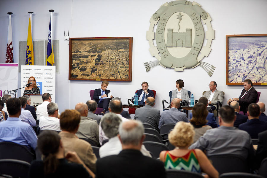 Fotos de la mesa de expertos: encuentros LP-Sabadell celebrada en Gandia