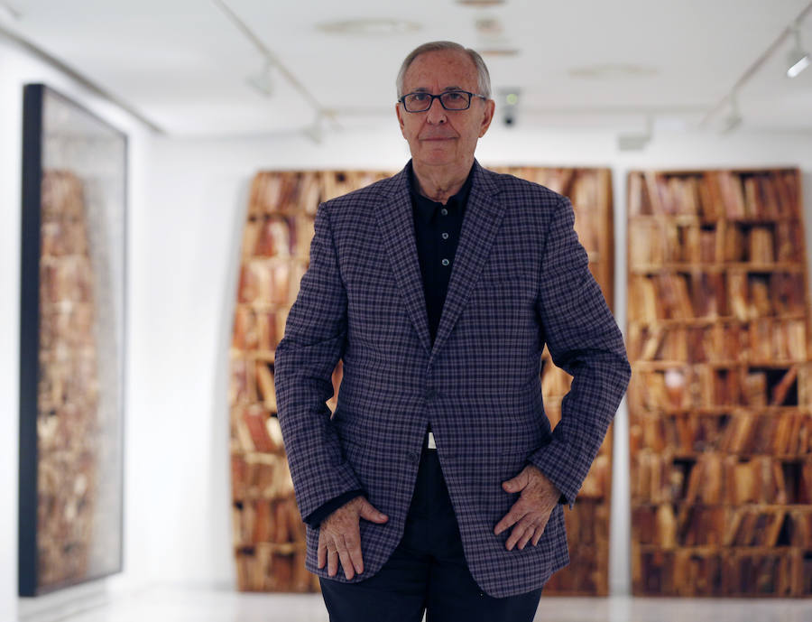 La muestra 'Valdés. Una visión personal' reúne 150 obras, algunas inéditas, desde los años 80 hasta la actualidad, que incluyen piezas inspiradas en Matisse, Picasso y Velázquez.