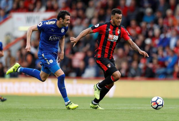 Iborra, durante el partido que enfrentó al Bournemouth y el Leicester. 