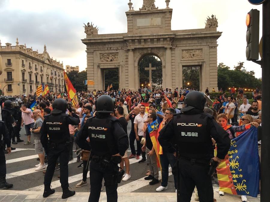 Fotos de la manifestación convocada por la comisión 9 d&#039;Octubre