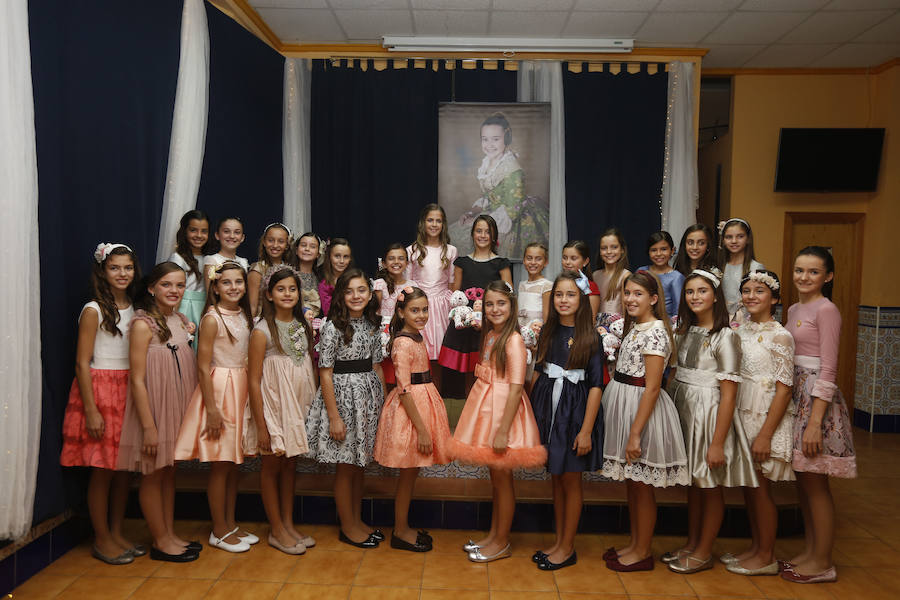 Rocío Gil, de la falla Plaza de la Merced, y Daniela Gómez de los Ángeles, de la falla Santa María Micaela-Martí l'Humà, han sido nombradas esta tarde falleras mayores de Valencia 2018.