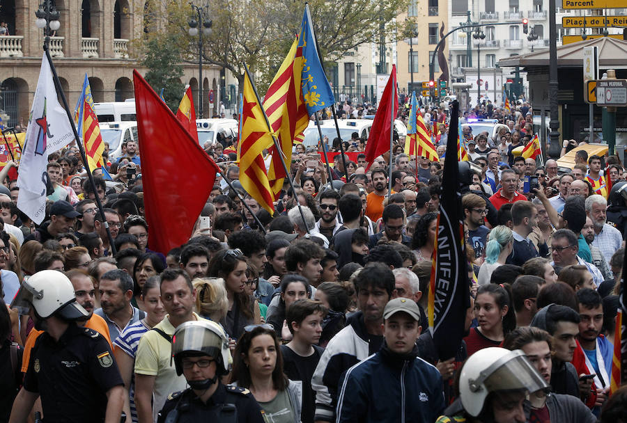 Fotos de las agresiones durante la manifestación del 9 d&#039;Octubre