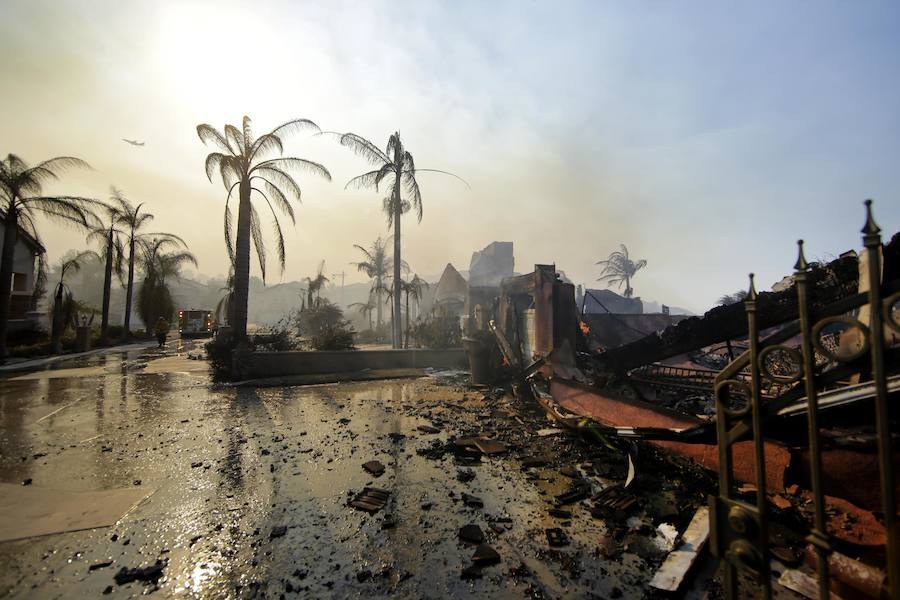 Fotos de la devastación ocurrida en California tras los diferentes incendios que han provocado una pérdida de 46.500 hectáreas.