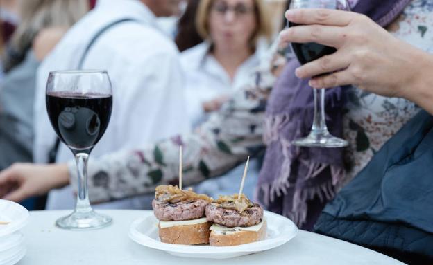 Sábado de degustaciones y música en Tasta la Font