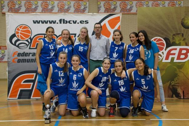 Equipo femenino del CB Almussafes. 