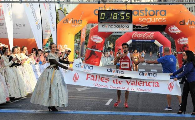 Sergio López y Fátima Ayachi ganan la Volta a Peu de les Falles 2017