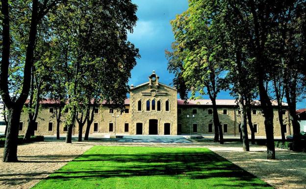 Bodegas Codorníu.