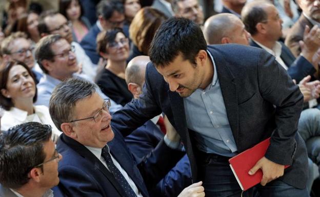 Marzá y Puig, durante la presentación del programa Edificant. 