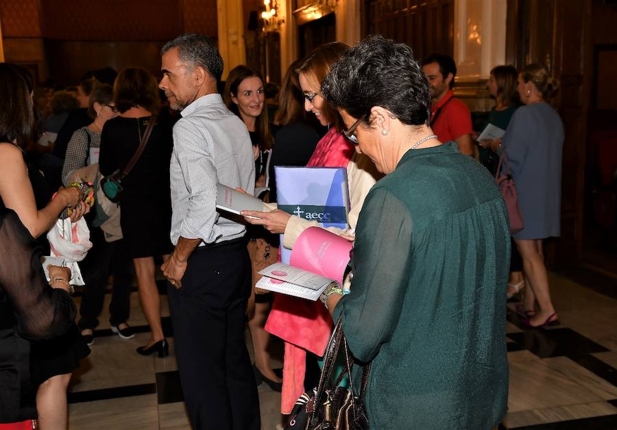 Fotos de la gala contra el cáncer en el Ateneo de Valencia