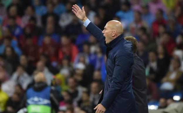 Zinedine Zidane, en el Bernabéu. 