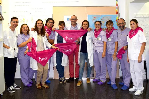 Miembros del Departamento de Salud de Dénia que trabajan conjuntamente contra el cáncer. 