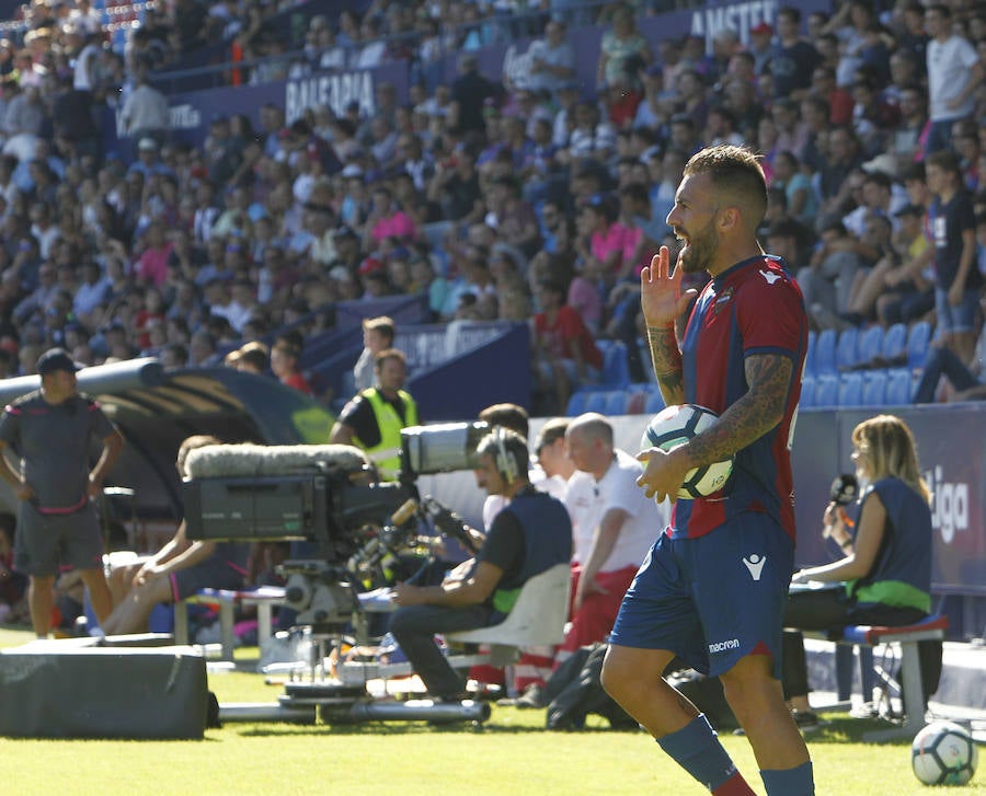 Estas son las imágenes del encuentro entre el Levante UD y el Getafe en el Ciutat de València, correspondiente a la novena jornada de Liga