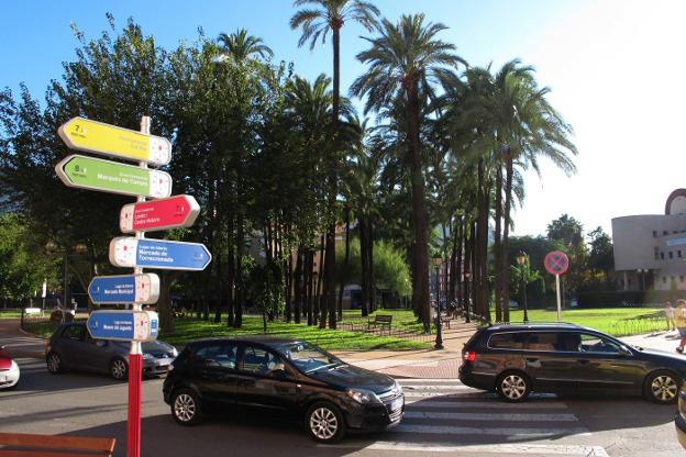 La plaza Jaime I de Dénia, donde desembocaría la Vía Parque para conectar con la zona sur de la ciudad. 