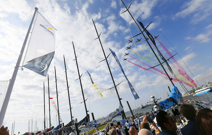 80.000 personas presencian los intantes previos al inicio de la vuelta a mundo de vela