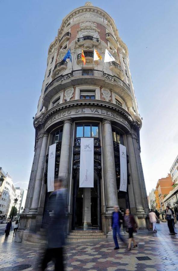 Fotos de la presentación de resultados de Caixabank en Valencia