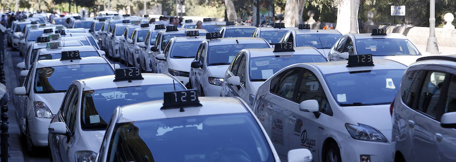 Manifestación de taxistas en Valencia