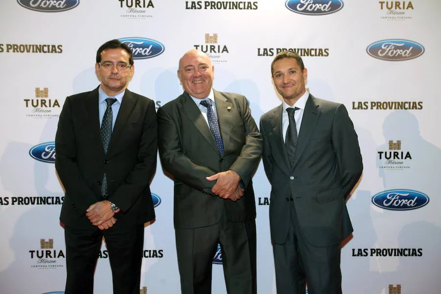 José Orero, vicepresidente del Colegio de Agentes Comerciales de Valencia, y Carlos Requena, secretario de la institución, junto a Alejandro Roda, de Feria Valencia.