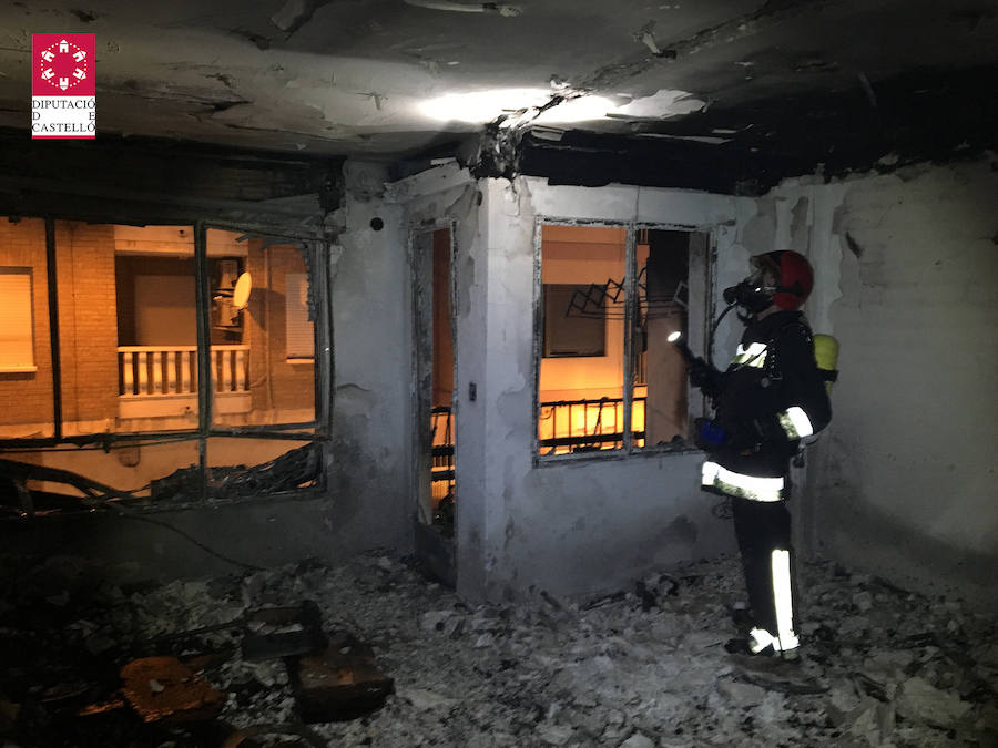 Fotos del incendio en una vivienda de Burriana que deja dos muertos, nueve heridos y 40 desalojados