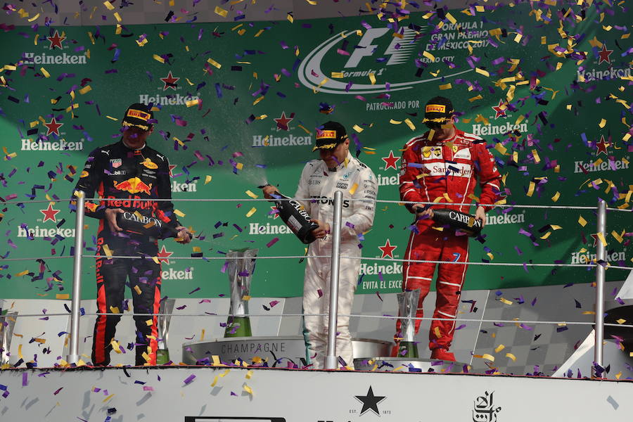 El piloto británico Lewis Hamilton se convirtió en campeón del Mundial de Fórmula 1 por cuarta vez.