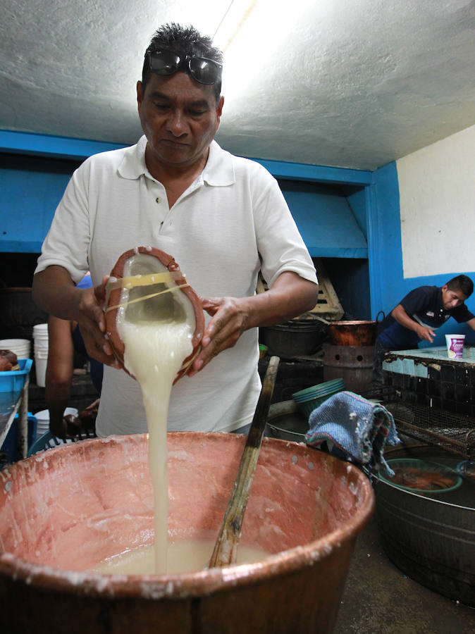 Calaveritas de azúcar, tradición mexicana que resiste con las generaciones