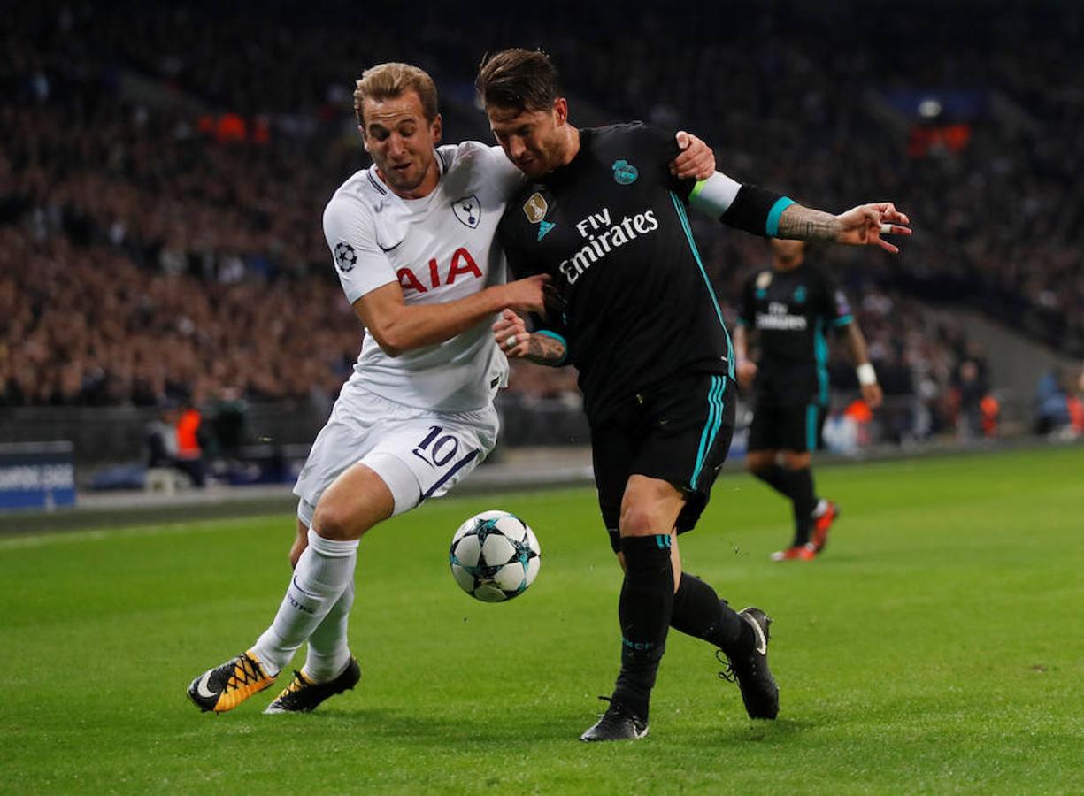 Los dos mejores equipos del Grupo H pelearon por la primera plaza del grupo en Wembley, que vibró y elevó los decibelios durante algunos momentos como el 1-0 de Delle Alli.